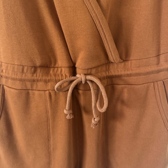 Universal Thread romper. - Picture 3 of 4